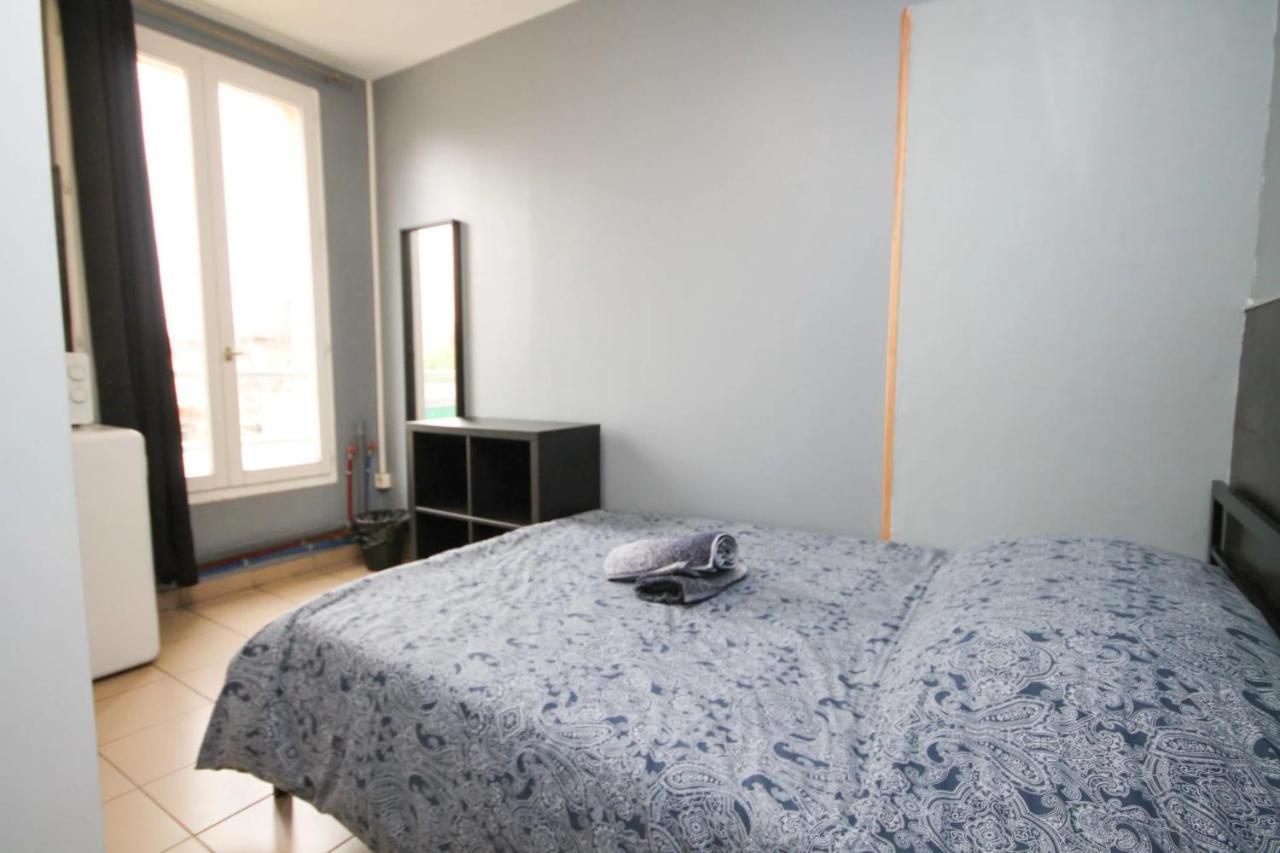 02 - Chambre Avec Lit Double Et Sdb Prive Wifi Сен-Дени Экстерьер фото